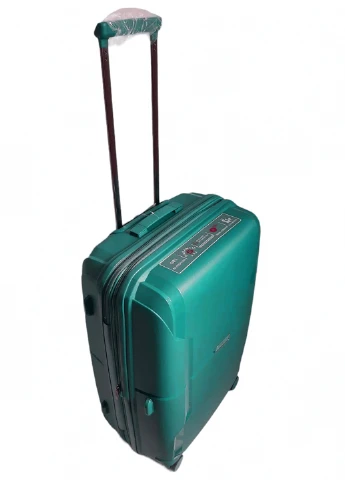 Чемодан из полипропилена средний 67 см AIRTEX 245 (258763865)