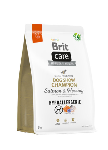 Корм для выставочных собак Dog Hypoallergenic Dog Show Champion с лососем и селедкой, 3 кг Brit Care (258959180)