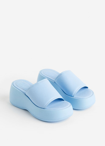 Голубые шлепанцы H&M