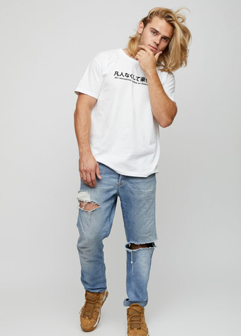 Белая футболка мужская белая "без звичайних людей не буває великих" YAPPI