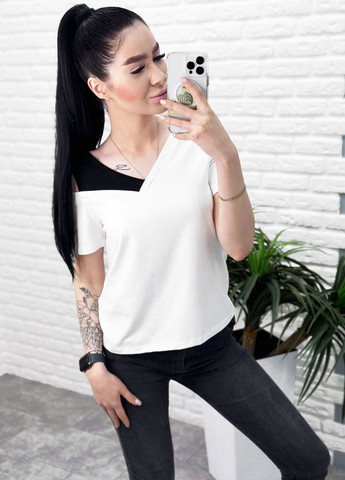Белая летняя трикотажная футболка Fashion Girl Black and White