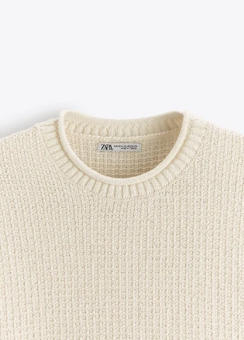 Молочна футболка Zara