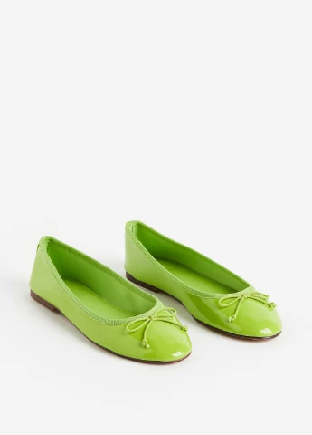 Женские балетки H&M | зелёные однотонные полиуретан (259179856)