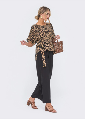 брючный костюм с коричневой принтованной блузкой Dressa (259261944)