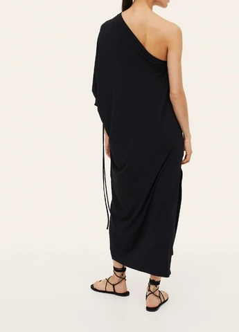 Черное кэжуал платье H&M однотонное