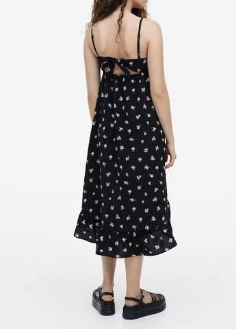 Черное кэжуал платье H&M с цветочным принтом
