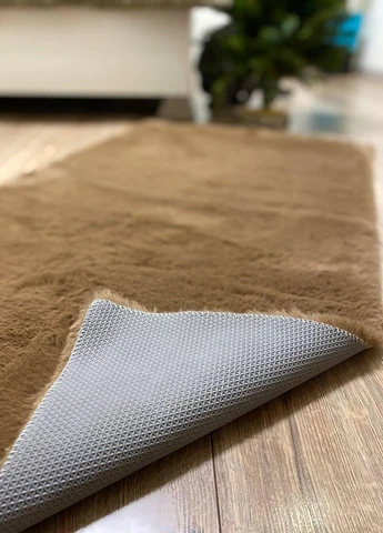 Килим Premium штучний кролик білий 80х150 см No Brand (259576432)