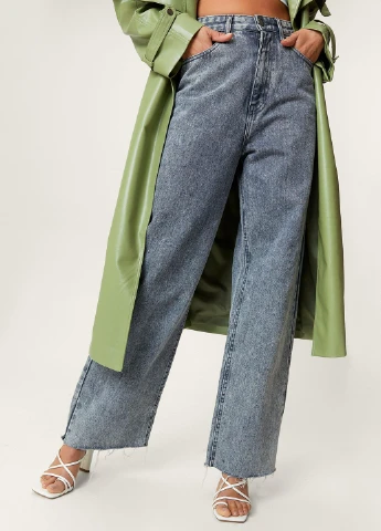 Белые боссоножки из эко кожи со шнуровкой Nasty Gal