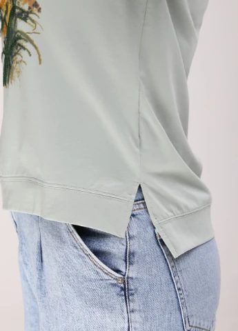 Футболка женская зеленая прямая с цветами JEANSclub Прямая - (259793948)
