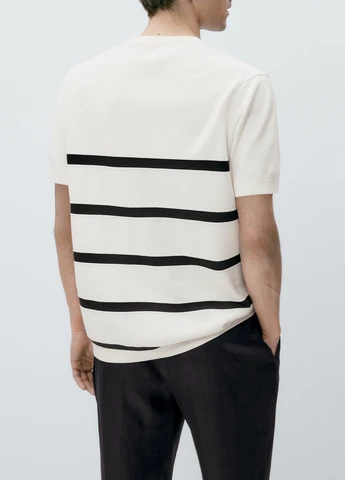 Молочна футболка Massimo Dutti