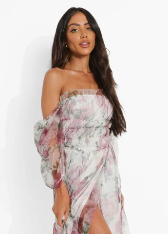 Бежевое платье Boohoo