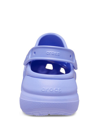 Фиолетовые сабо на высокой платформе Crocs на высоком каблуке