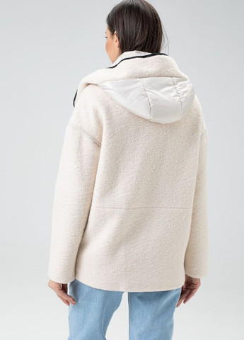 Біла демісезонна жіноча куртка з м'якою штучною валеною вовною в бежевому забарвленні Fodarlloy