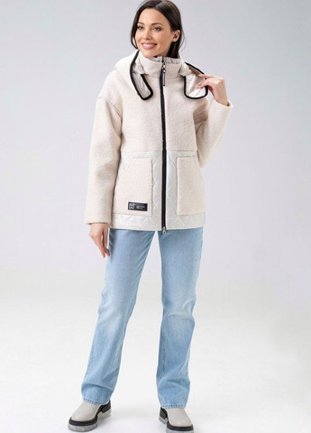 Біла демісезонна жіноча куртка з м'якою штучною валеною вовною в бежевому забарвленні Fodarlloy
