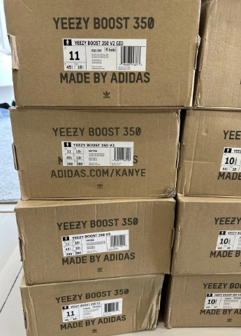 Зелені boost sulfur люкс копия 1:1 демісезон Adidas Yeezy 350 V2