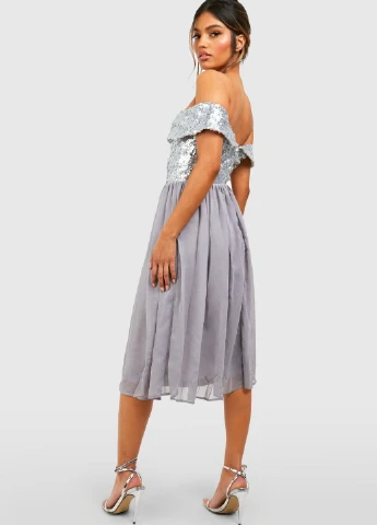 Сіра сукня Boohoo