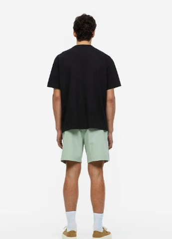 Черная футболка H&M