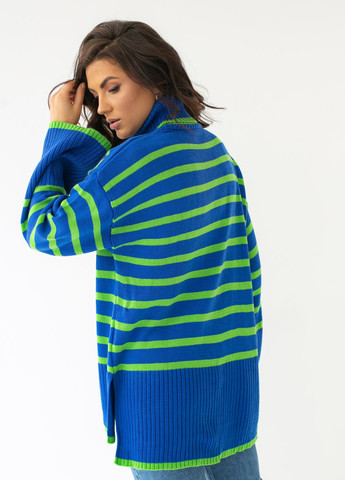 Синій смугастий светр з високим коміром та подовженою спинкою синій колір l Pick-Up