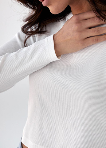 Молочный демисезонный трикотажный джемпер в мелкий рубчик молочный Crep