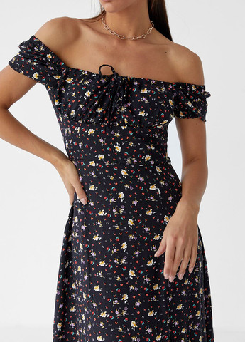 Чорна жіноча сукня довжини міді з куліскою на грудях Pick-Up