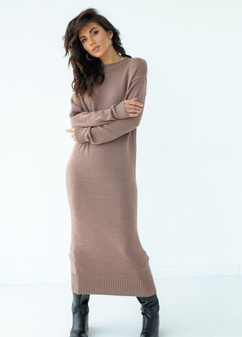 Коричнева трикотажне плаття міді прямого фасону Sobe
