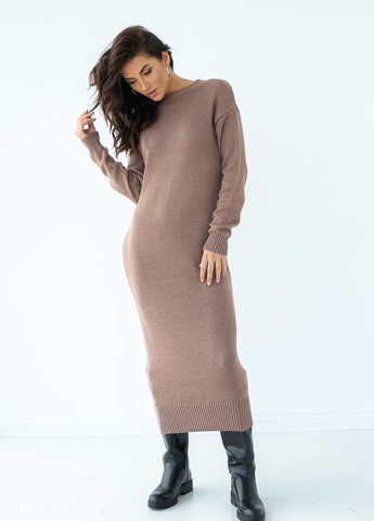 Коричнева трикотажне плаття міді прямого фасону Sobe