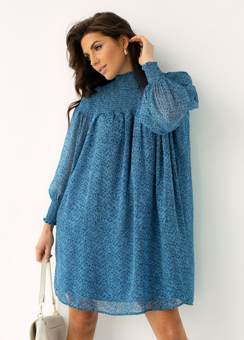 Синя шифонова сукня міді з коміром стійкою Hot Fashion