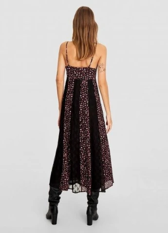 Чорна сукня Stradivarius