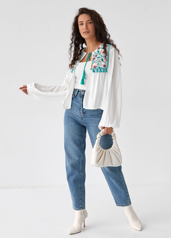 Молочная женская блуза-накидка с вышивкой Lurex