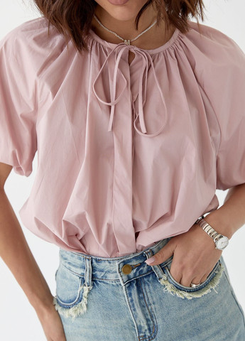 Пудровая летняя блузка оверсайз с завязками и короткими рукавами Lurex