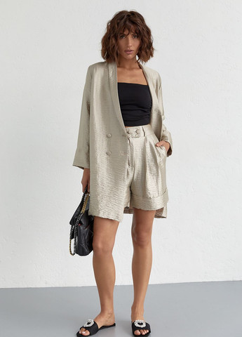 Женский костюм с удлиненным пиджаком и шортами Lurex (260216277)