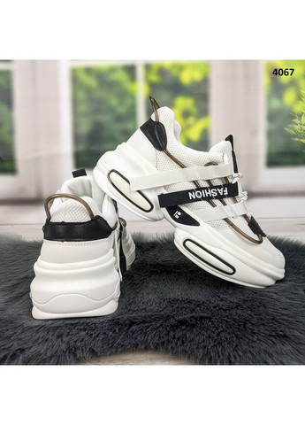 Кросівки жіночі демісезонні на об'ємній підошві Violeta чорно-білі демісезони (260376027)