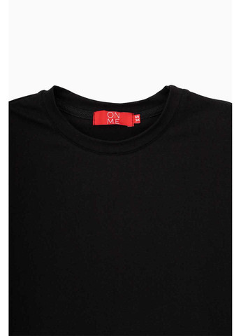 Черная демисезон футболка однотонная Onme
