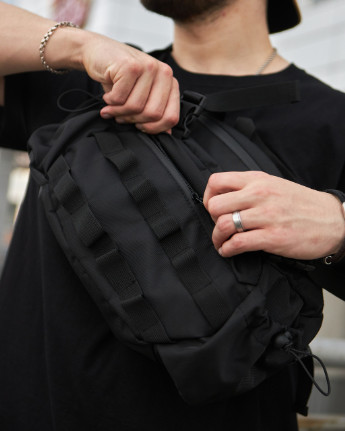 Вмістка нагрудна чоловіча тактична бананка / сумка через плече чорна No Brand TacticaBig (260492537)