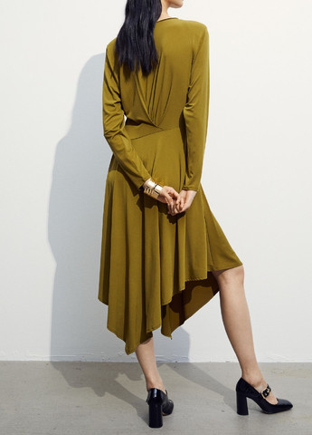 Оливковое (хаки) кэжуал платье H&M однотонное