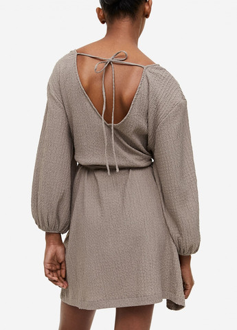 Серо-коричневое кэжуал платье H&M однотонное