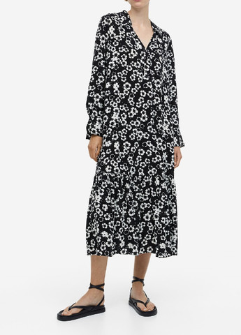 Чорна кежуал сукня H&M з квітковим принтом