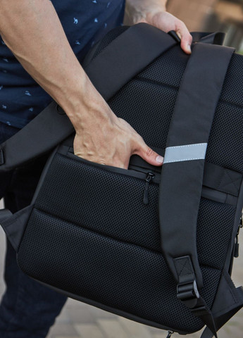 Рюкзак з відділенням для ноутбука 17' чорний колір No Brand Mac 17 (260601802)