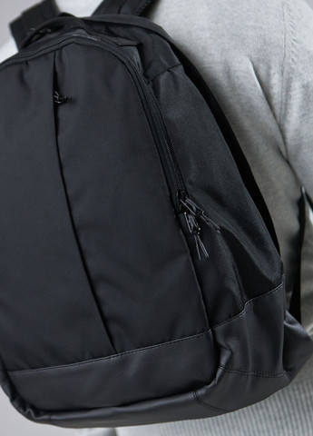Функциональный рюкзак классической формы с большим количеством отделений в черном цвете, 30л. No Brand shkool (260617337)
