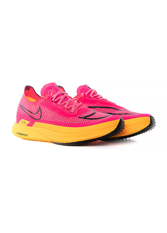 Розовые демисезонные мужские кроссовки zoomx streakfly розовый Nike