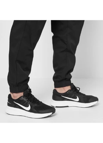 Черные демисезонные мужские кроссовки run swift 2 черный Nike