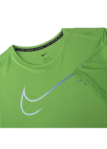 Зелена чоловіча футболка m nk df uv run dvn miler gx ss зелений xl (dm4811-377 xl) Nike