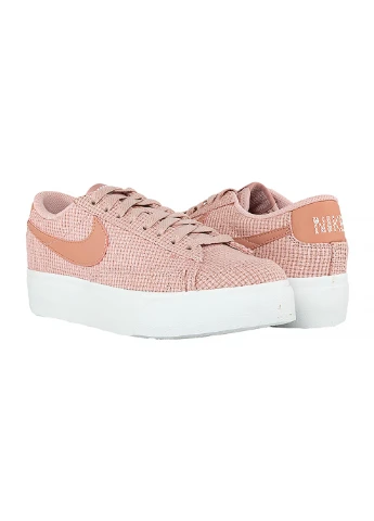 Жіночі Кросівки BLAZER LOW PLATFORM ESS Рожевий Nike рожеві демісезони (260793084)