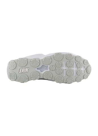 Белые демисезонные мужские кроссовки reax 8 tr mesh белый Nike