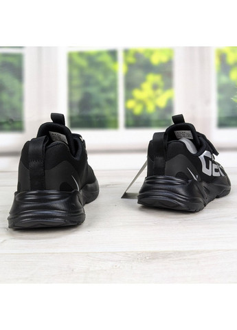 Черные демисезонные кроссовки для мальчика Baas