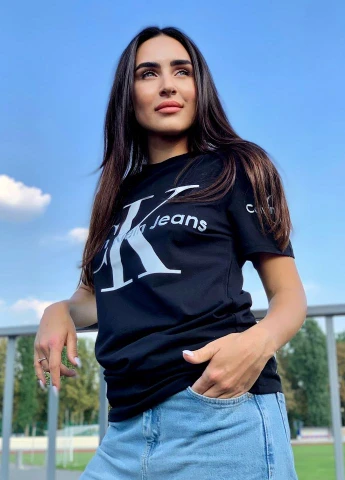 Набір жіночих футболок (2 шт.) з надписом “Calvin Klein” Чорний () No Brand - (260947026)