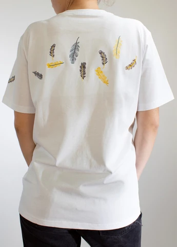 Женская Футболка Feathers White No Brand - (260956133)