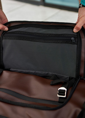 Жіноча сумка-рюкзак з кишенею для взуття 37L на 3 відділення, коричневий колір No Brand сумка barrel (261326425)