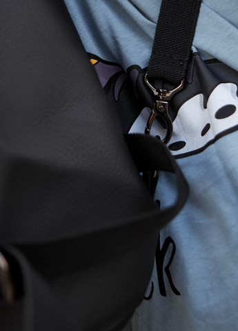 Сумка-рюкзак для женщин, бочка чорна з кишенею для взуття 32L на 2 відділення No Brand сумка karimat (261326420)
