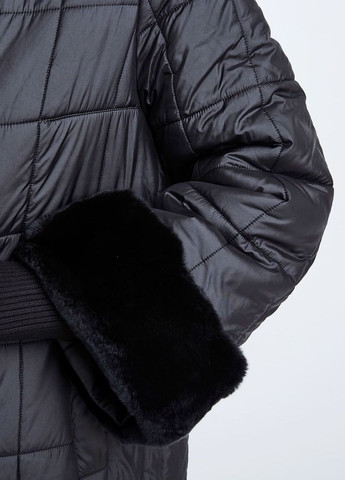 Черная зимняя пальто на верблюжьей шерсти duvetti черный Lora